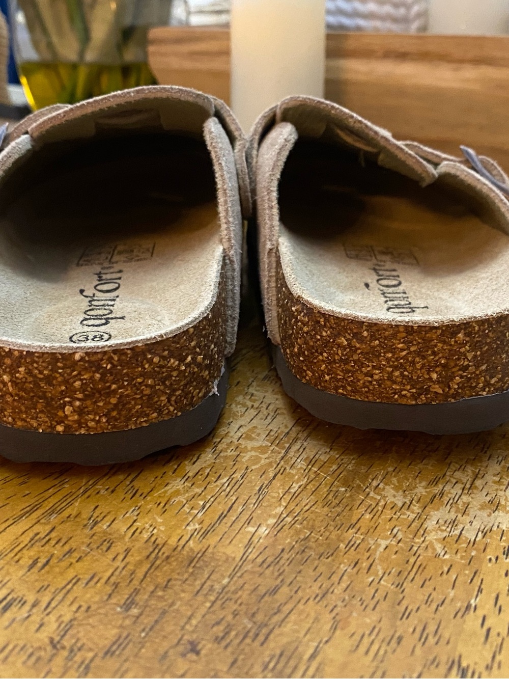 Qomfort clogs…size 7.5 (38 - Picture 6 of 8